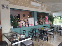 Atmosphère du Restaurant français La Claise Bar Restaurant à Preuilly-sur-Claise - n°8