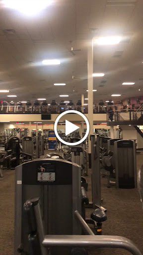 Gym «LA Fitness», reviews and photos, 265 E Army Trail Rd, Glendale Heights, IL 60139, USA