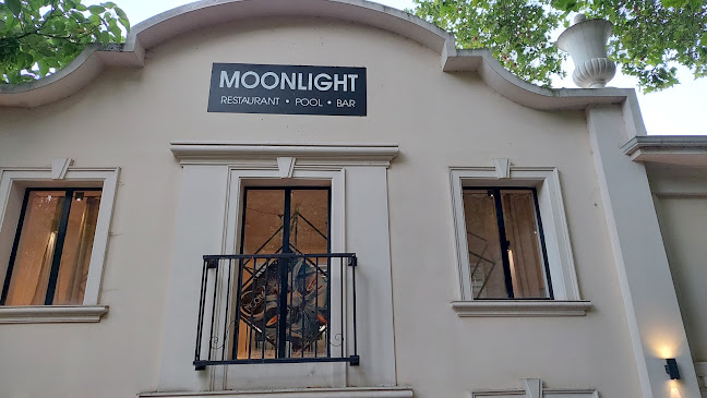 Moonlight Bar and Restaurant