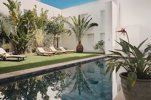 Casa Apollo Guesthouse Garden Pool Faro image
