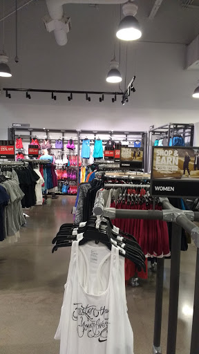 Sporting Goods Store «Nike Clearance Store», reviews and photos, 5000 S Arizona Mills Cir #240, Tempe, AZ 85282, USA