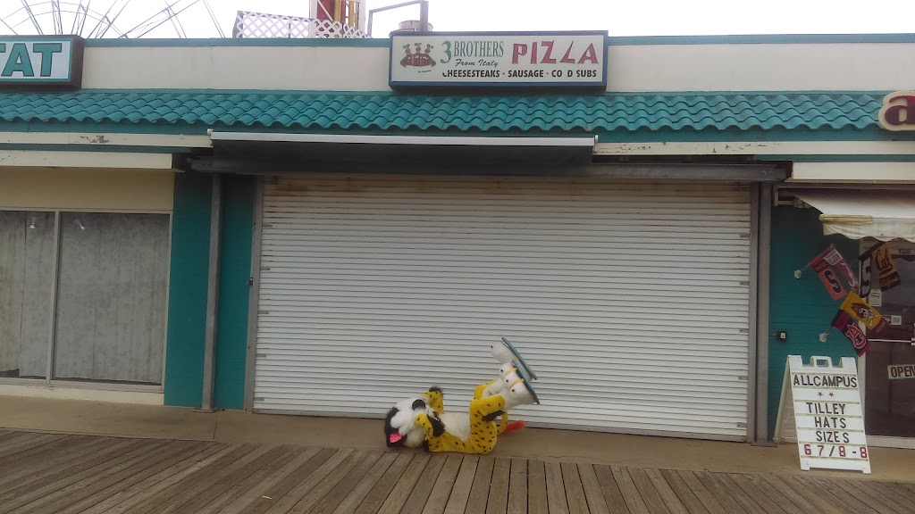 Three Brothers From Italy Pizza 08226