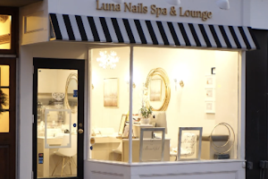 Luna Nails Spa & Lounge