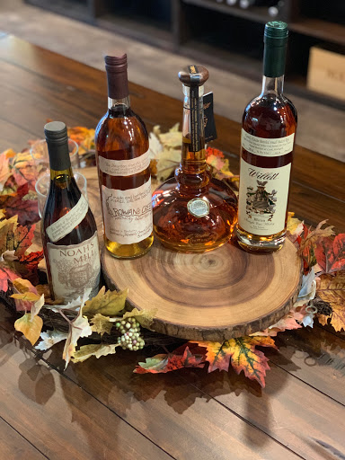 Wine Store «CRAFT - Wine, Beer & Spirits», reviews and photos, 1433 W Belmont Ave, Chicago, IL 60657, USA