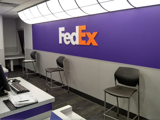 Shipping and Mailing Service «FedEx Ship Center», reviews and photos, 4301 Atlantic Ave, Raleigh, NC 27604, USA