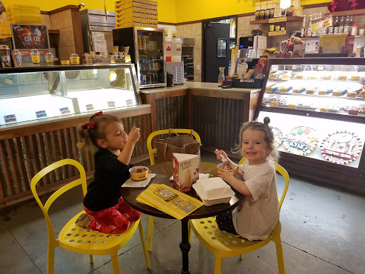 Dessert Shop «Nestle Toll House Cafe By Chip», reviews and photos, 23501 Cinco Ranch Blvd F120, Katy, TX 77494, USA