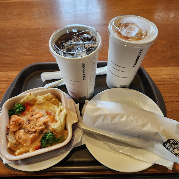 Photo 17 of 星巴克 艋舺門市