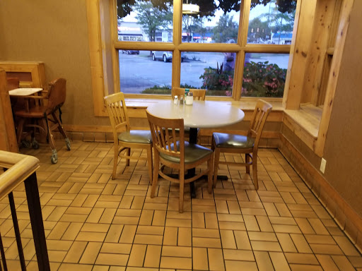 American Restaurant «MCL Restaurant & Bakery Castleton», reviews and photos, 5520 Castleton Corner Ln, Indianapolis, IN 46250, USA