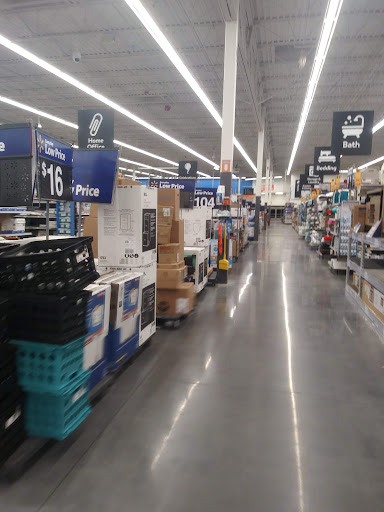 Department Store «Walmart Supercenter», reviews and photos, 6819 Walton Ln, Gloucester Courthouse, VA 23061, USA