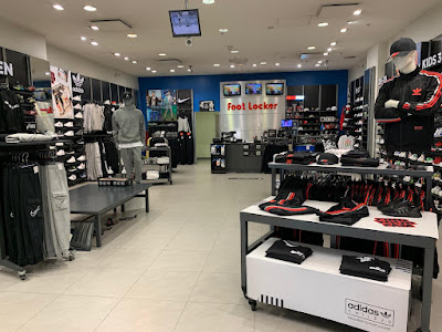 Foot Locker. à Sarcelles