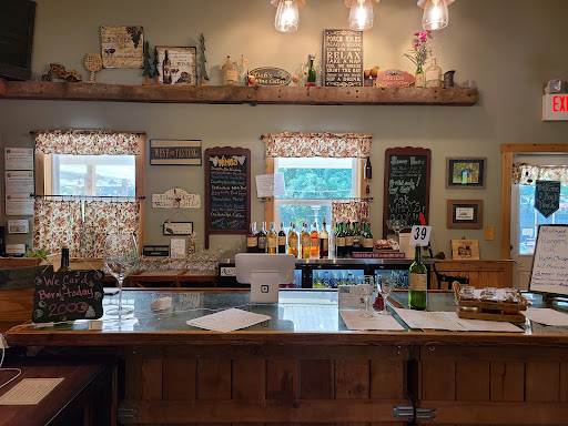 Winery «Country Porch Winery», reviews and photos, 2282 Wilson Sharpsville Rd, Cortland, OH 44410, USA
