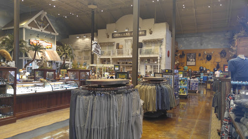 Sporting Goods Store «Bass Pro Shops», reviews and photos, 11550 Lakeridge Pkwy, Ashland, VA 23005, USA