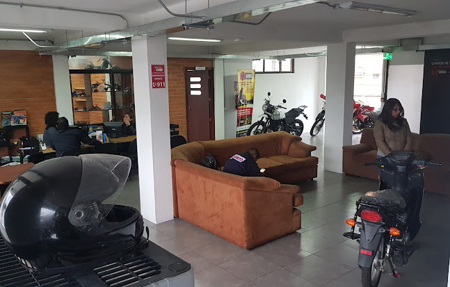 Opiniones de Escuela de Motos en Quito - Tienda de motocicletas