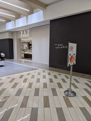 Jewelry Store «Kay Jewelers», reviews and photos, 846 Briarwood Cir e, Ann Arbor, MI 48108, USA