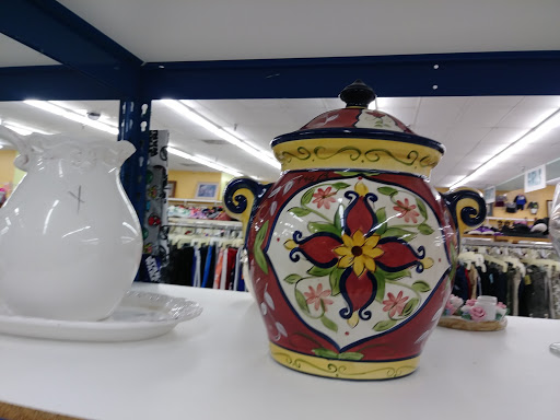 Thrift Store «Edgewood Thrift Store», reviews and photos, 1955 Pulaski Hwy, Edgewood, MD 21040, USA