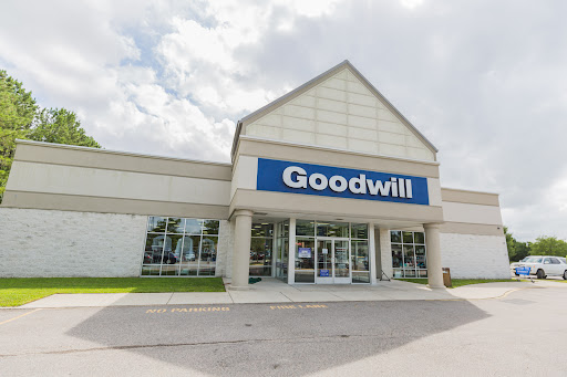 Goodwill Cedar Road Retail Store, 1101 Cedar Rd, Chesapeake, VA 23322, USA, 