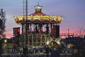 Carrousel of the Marine Worlds image