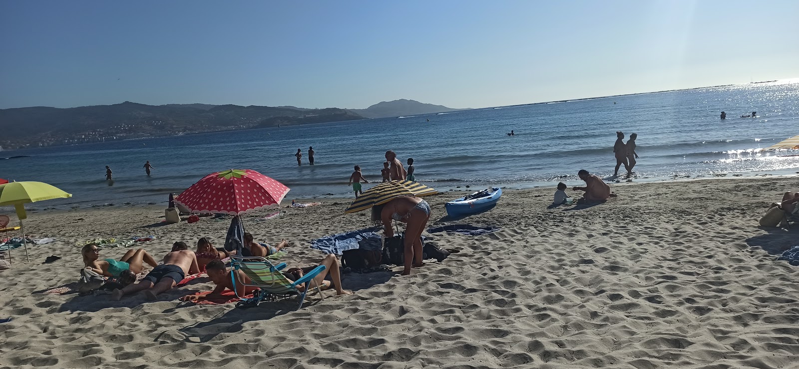 Foto de Playa de Madorra com baixo nível de limpeza