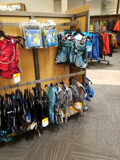 Camping Store «REI», reviews and photos, 8490 Castleton Corner Dr, Indianapolis, IN 46250, USA