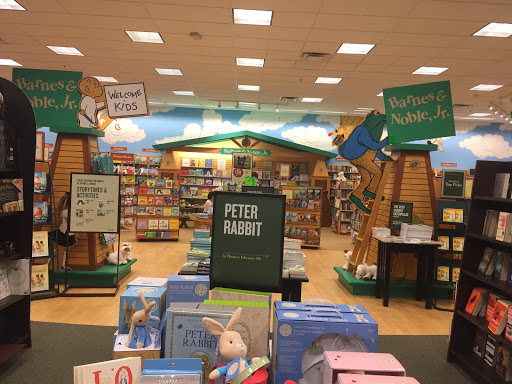 Book Store «Barnes & Noble», reviews and photos, 20 Hatton Pl, Hilton Head Island, SC 29926, USA