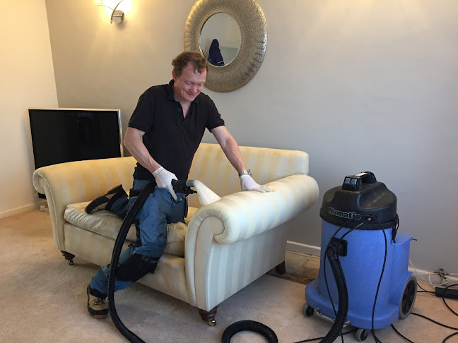 Gleaming Cleaning - Leicester