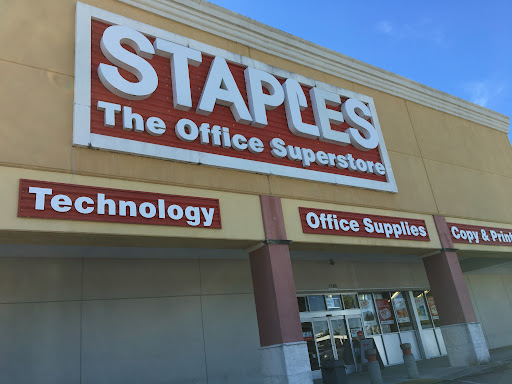 Office Supply Store «Staples», reviews and photos, 1700 W 49th St, Hialeah, FL 33012, USA