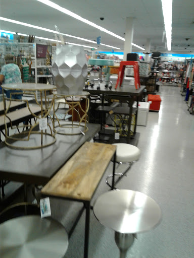 Clothing Store «Ross Dress for Less», reviews and photos, 3331 Jefferson St, Napa, CA 94558, USA