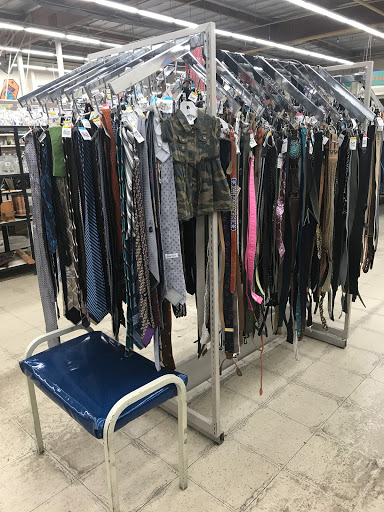Thrift Store «Thrift Town», reviews and photos, 3645 San Pablo Dam Rd, El Sobrante, CA 94803, USA