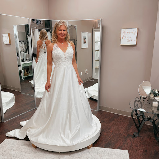 Bridal Shop «Bridal Aisle Off the Rack Boutique & Consignment», reviews and photos, 308 5th Ave SE, Osseo, MN 55369, USA