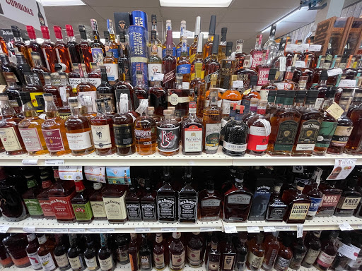 Liquor Store «Five Corners Wine & Spirits», reviews and photos, 192 Windsorville Rd, Ellington, CT 06029, USA