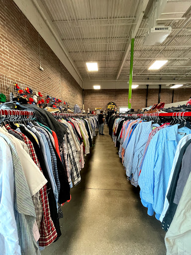 Thrift Store «Red Racks & Dav Thrift Stores», reviews and photos, 2855 S Kansas Expy, Springfield, MO 65807, USA