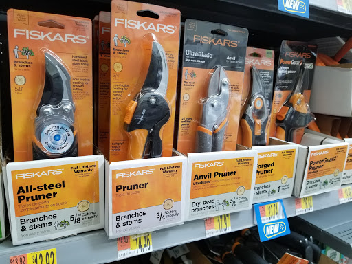 Department Store «Walmart Supercenter», reviews and photos, 638 Quequechan St, Fall River, MA 02721, USA