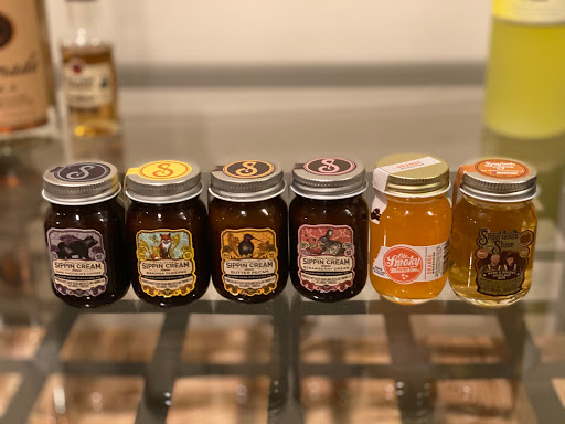 Liquor Store «Peavine Wine & Spirits», reviews and photos, 745 Peavine Rd, Crossville, TN 38571, USA