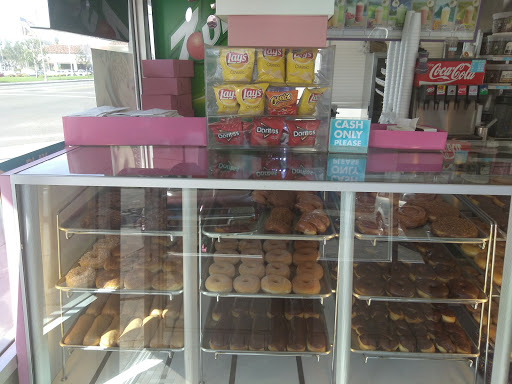 Donut Shop «Donut City», reviews and photos, 6100 Magnolia Ave, Riverside, CA 92506, USA