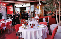 Atmosphère du Restaurant français Le Miramar à Marseille - n°5