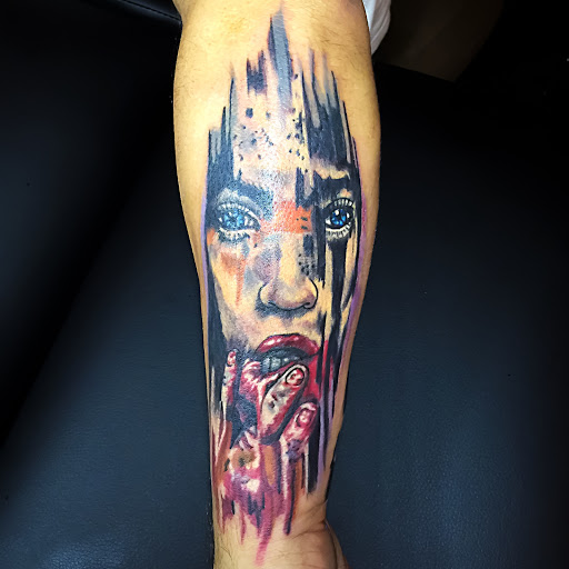 Tattoo Shop «Scratch The Surface Tattoo», reviews and photos, 6550 International Dr #111, Orlando, FL 32819, USA