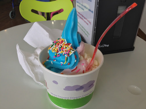 Frozen Yogurt Shop «Zen Beri Frozen Yogurt», reviews and photos, 1241 Point Mallard Pkwy #413, Decatur, AL 35601, USA