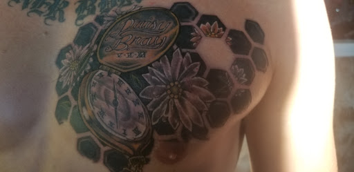 Body Piercing Shop «Utopia Tattoo & Body Piercing», reviews and photos, 885 Lincoln Way, Auburn, CA 95603, USA