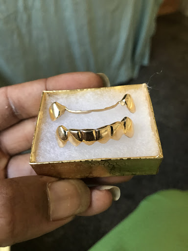 Jeweler «Grill Talk Gold Teeth Lab», reviews and photos, 127 E Jamestown St # D, Stockton, CA 95207, USA