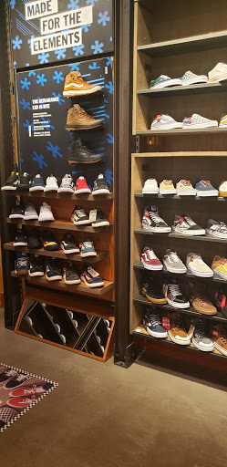 Shoe Store «Vans», reviews and photos, 9125 W Atlantic Blvd, Coral Springs, FL 33071, USA