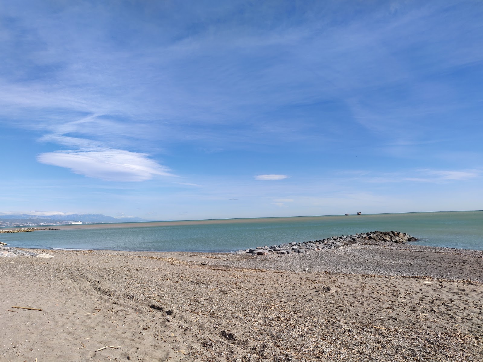 Photo de Plage de Guadalmar - recommandé pour les voyageurs en famille avec des enfants