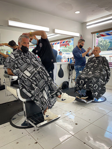 Barber Shop «Gonzalez Barber Shop», reviews and photos, 1845 N Bay Rd, Miami Beach, FL 33139, USA