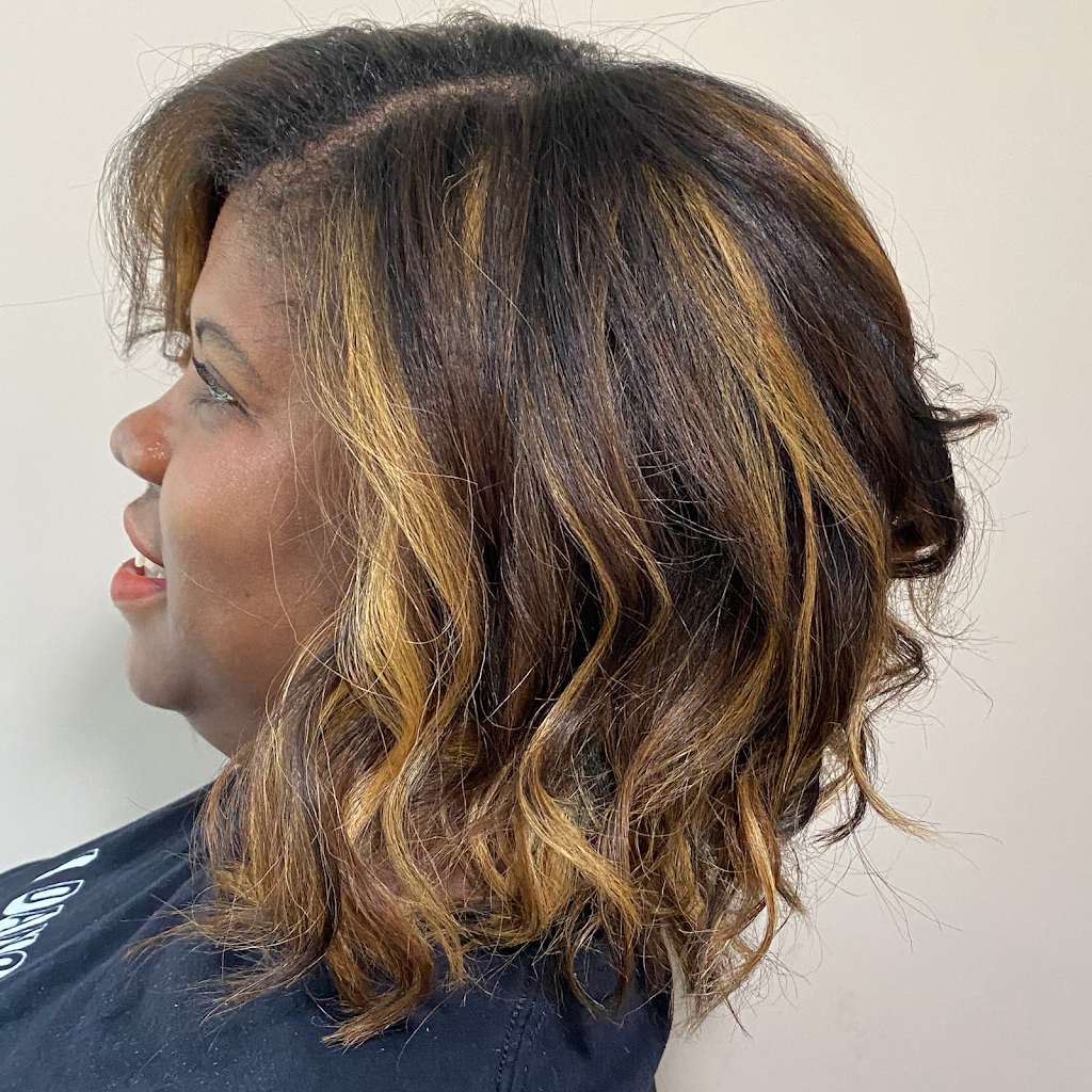 Ne Plus Ultra Salon 30350