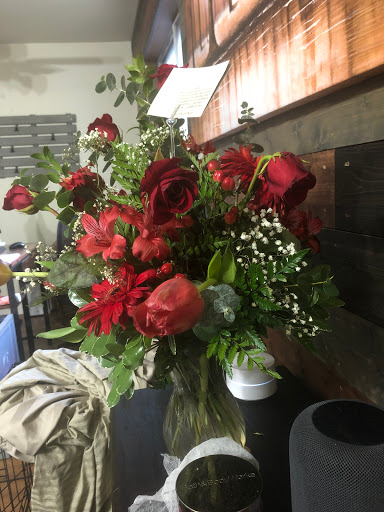 Florist «Petite Flower Shop», reviews and photos, 1501 Harry Wurzbach Rd, San Antonio, TX 78209, USA