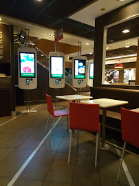 Atmosphère du Restauration rapide McDonald's à Saint-Priest - n°11