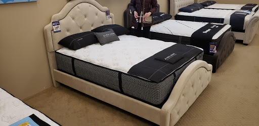 Furniture Store «Raymour & Flanigan Furniture and Mattress Store», reviews and photos, 79 NJ-73, Voorhees Township, NJ 08043, USA