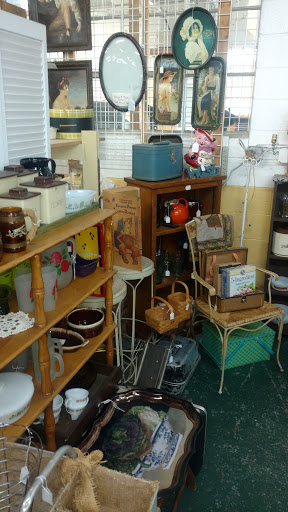 Flea Market «Unique Treasures Of Madison», reviews and photos, 1620 Athens Hwy, Madison, GA 30650, USA
