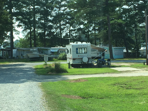 Marina «Smith Point Marina», reviews and photos, 989 Smith Point Rd, Reedville, VA 22539, USA