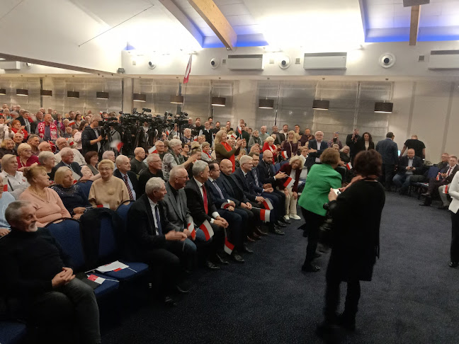 Avis - Legnica Hotel Qubus - Wypożyczalnia samochodów