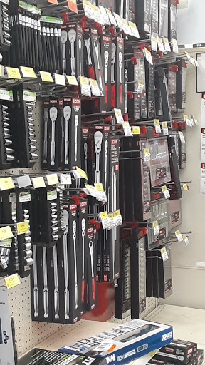 Hardware Store «Harbor Freight Tools», reviews and photos, 270 Peninsula Blvd, Hempstead, NY 11550, USA